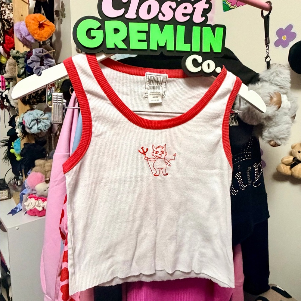 Vintage White and Red Crop Top